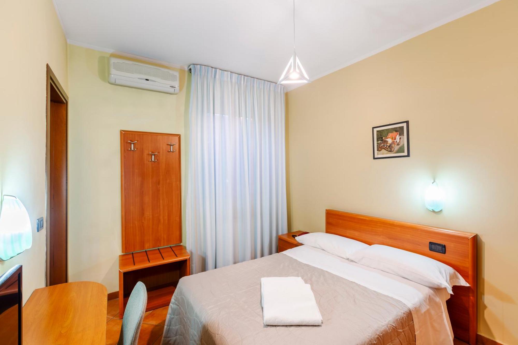 Hotel Castello Торино Екстериор снимка